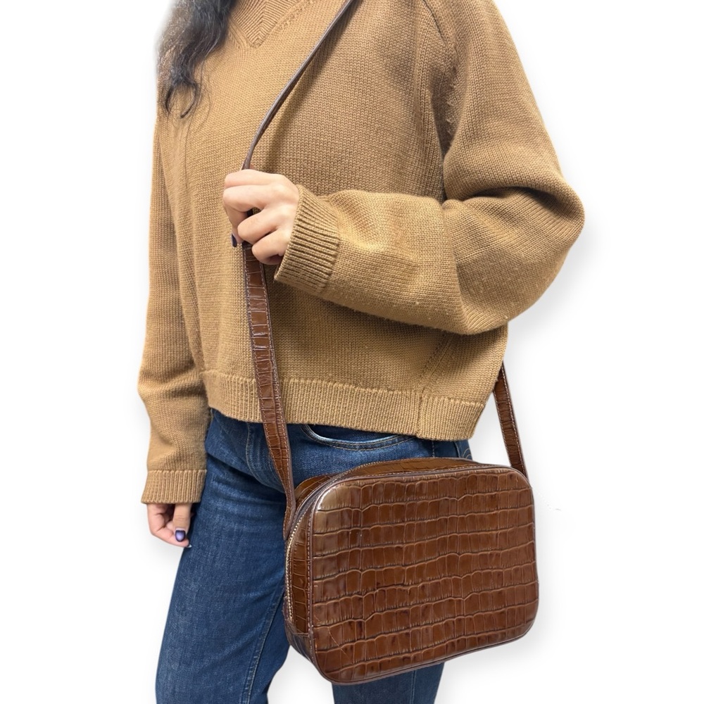 Cuyana Embossed Leather Crossbody Bag - Picture 2 of 6